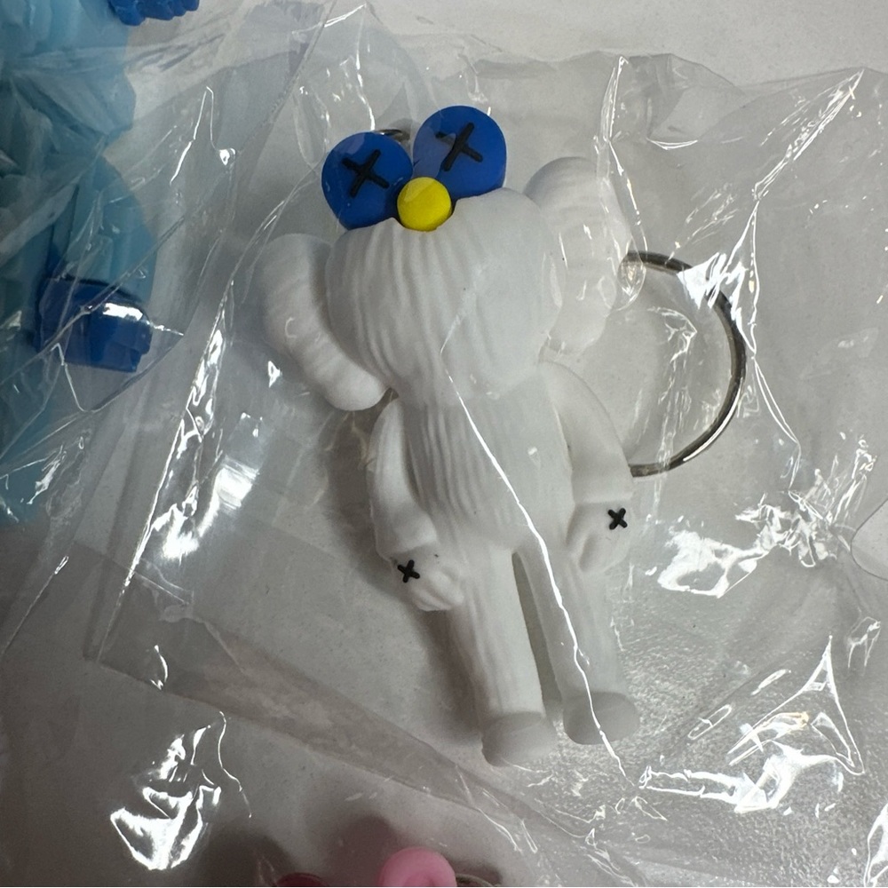 Kaws‎ Keychains Lot of 3, 3 Inch Red, White And Blue Lego NIP - Picture 3 of 5